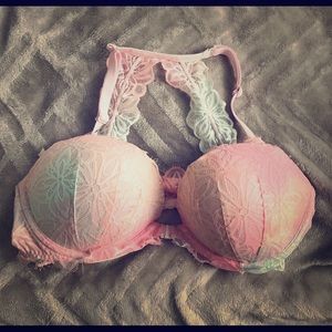 Victoria’s Secret bra.